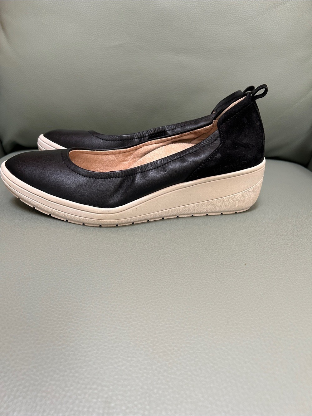 Vionic Jacey Women's Slip-on Wedge Shoe - Picture 6 of 7